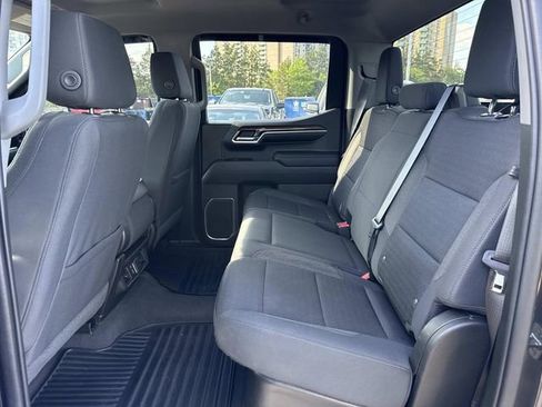 Used 2022 Chevrolet Silverado 1500 LT AWD/4WD image 16