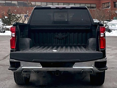Used 2022 Chevrolet Silverado 1500 LTZ w/ LTZ Premium Package image 31
