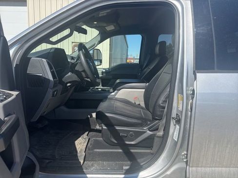 Used 2019 Ford F250 XLT w/ XLT Premium Package image 15