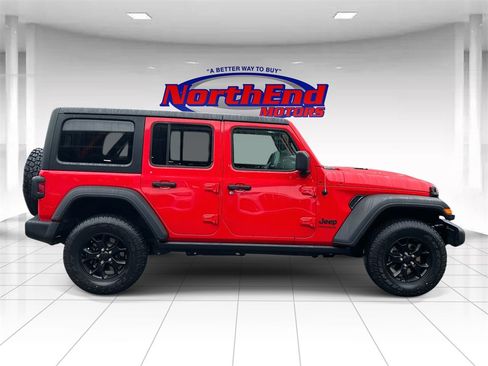 Used 2022 Jeep Wrangler Unlimited Sport image 2