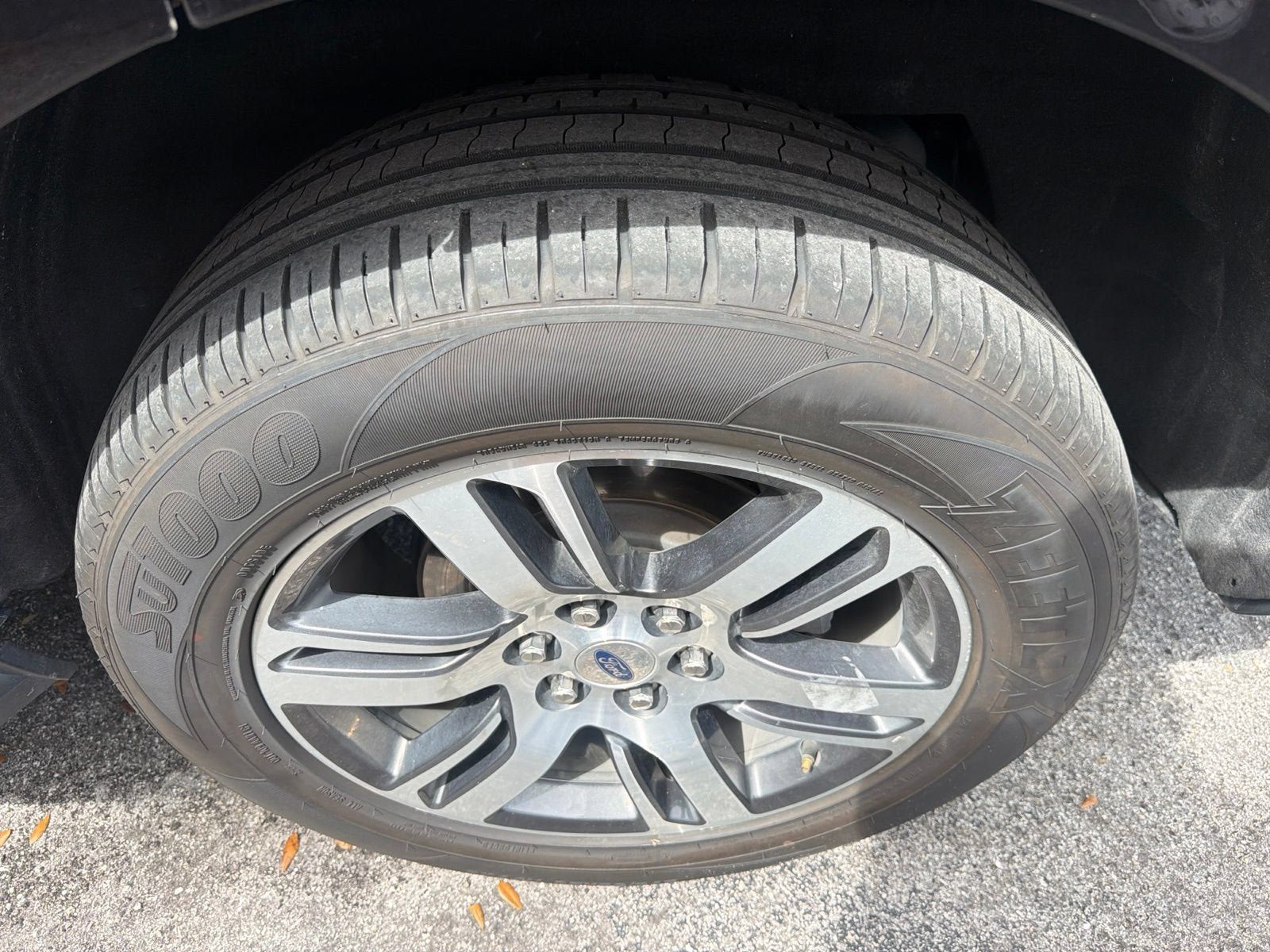 Used 2024 Ford Expedition Limited AWD/4WD image 8