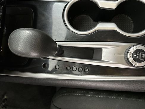 Used 2020 Nissan Pathfinder S image 24