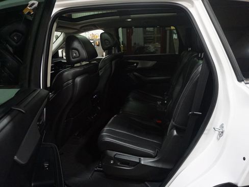 Used 2023 Acura MDX SH-AWD w/ Technology Package image 14