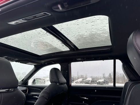 Used 2026 Toyota Grand Highlander AWD Hybrid image 36