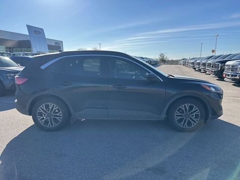 Used 2020 Ford Escape SEL image 10