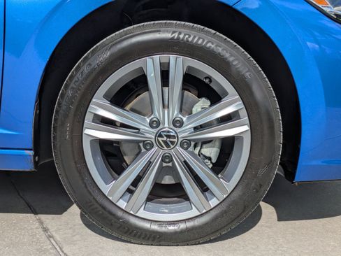 Certified 2023 Volkswagen Jetta SE image 11