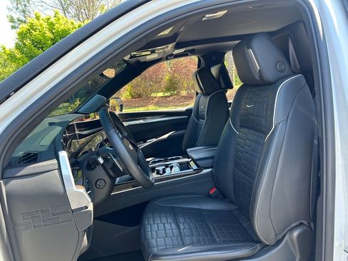 Used 2025 Cadillac Escalade Sport Platinum AWD/4WD image 48