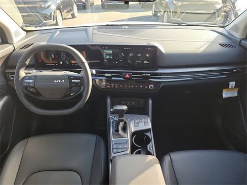 New 2026 Kia Sportage EX image 18
