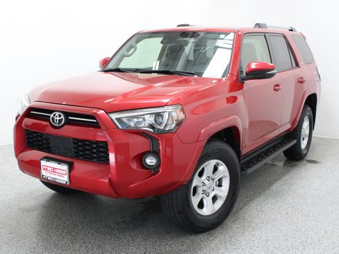 Used 2023 Toyota 4Runner SR5 Premium AWD/4WD image 2
