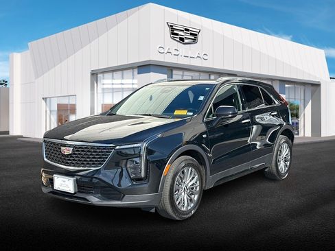 Used 2025 Cadillac XT4 Premium Luxury AWD/4WD image 1