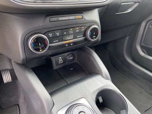 Used 2025 Ford Escape Active AWD/4WD image 41