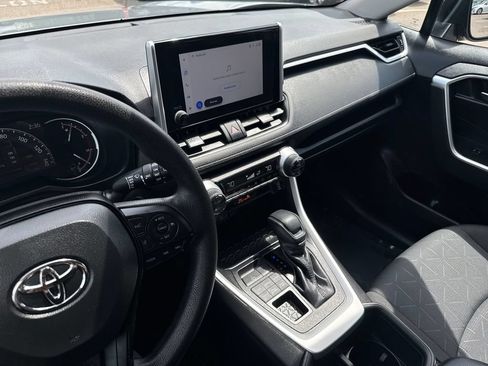 Used 2025 Toyota RAV4 XLE AWD/4WD image 22