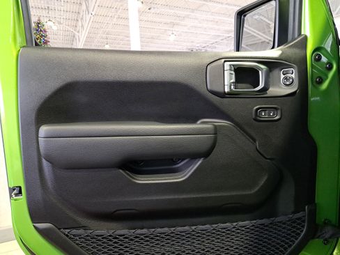 New 2025 Jeep Gladiator Rubicon w/ Safety Group image 8