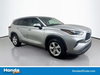 Used 2023 Toyota Highlander L FWD video 1