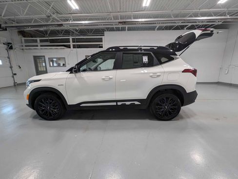 Certified 2022 Kia Seltos Nightfall Edition AWD/4WD image 12