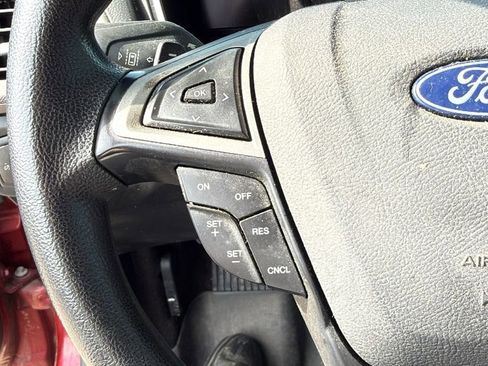 Used 2019 Ford Fusion SE image 7