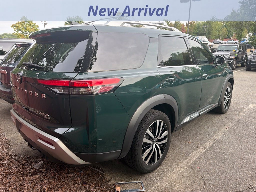 Used 2023 Nissan Pathfinder Platinum AWD/4WD image 8