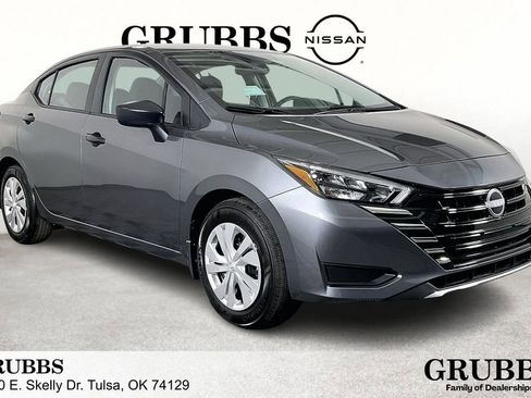 New 2025 Nissan Versa S w/ Trunk Package FWD image 1