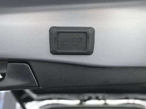 Used 2024 Toyota RAV4 XLE Premium image 25