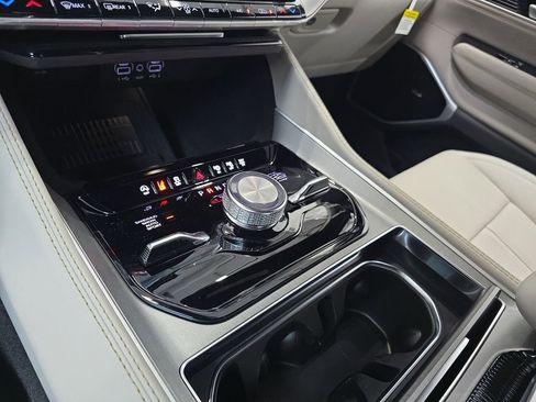 New 2026 Jeep Grand Wagoneer Limited AWD/4WD image 25