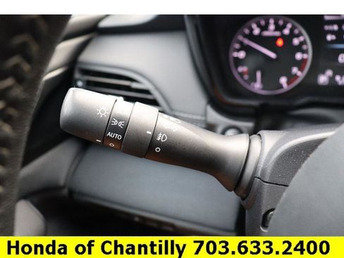 Used 2020 Subaru Outback Premium image 10