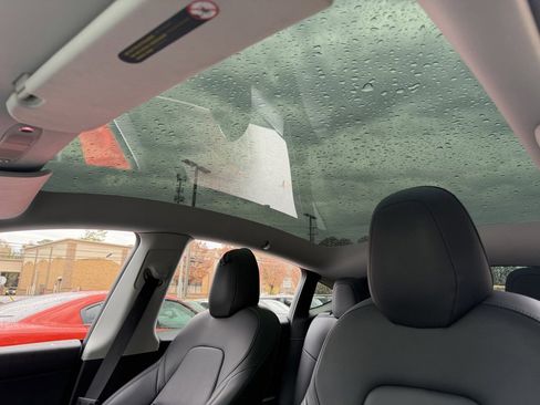 Used 2020 Tesla Model Y Long Range image 49