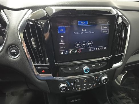 Used 2023 Chevrolet Traverse RS AWD/4WD image 25