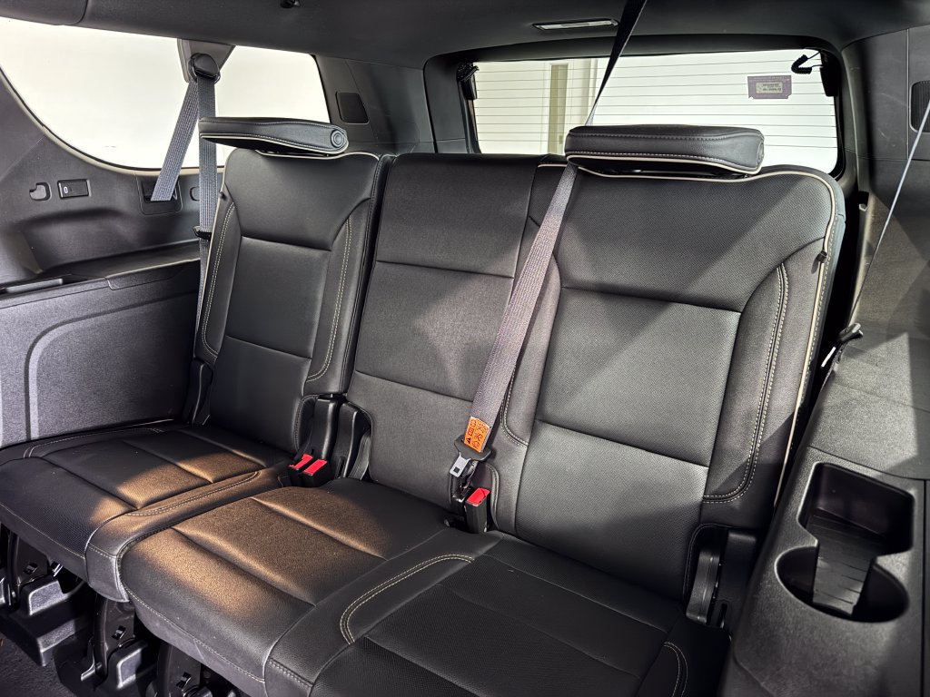 Certified 2023 GMC Yukon XL SLT w/ SLT Luxury Package AWD/4WD image 15