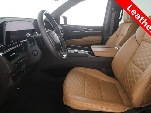Used 2024 Cadillac Escalade Premium Luxury w/ Performance Package AWD/4WD image 17
