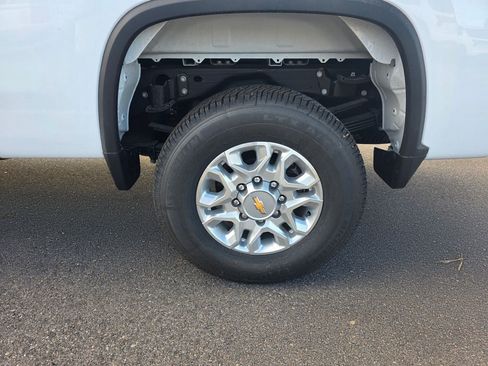 New 2025 Chevrolet Silverado 3500 LT AWD/4WD image 16