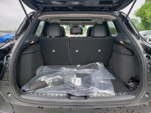 New 2025 Nissan Kicks SR w/ SR Premium Package image 6