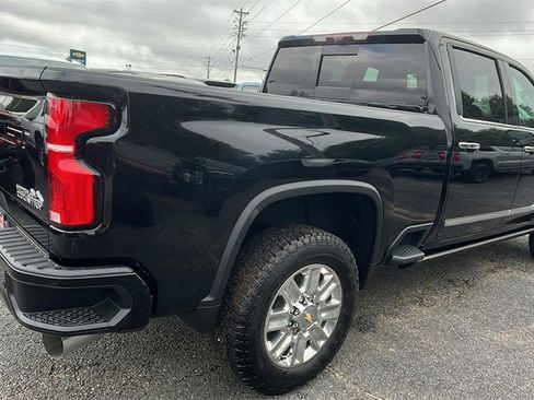 New 2025 Chevrolet Silverado 2500 High Country w/ High Country Premium Package image 5
