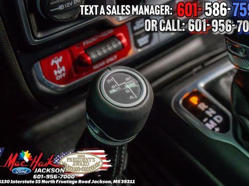 Used 2024 Jeep Wrangler Unlimited Rubicon AWD/4WD image 23