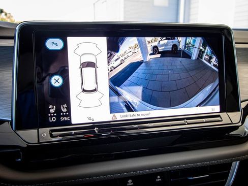 New 2026 Volkswagen Atlas Cross Sport SE image 4