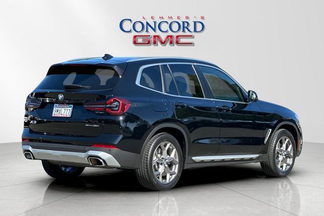Used 2022 BMW X3 xDrive30i w/ Convenience Package AWD/4WD image 4