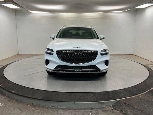 Used 2022 Genesis GV70 2.5T image 8