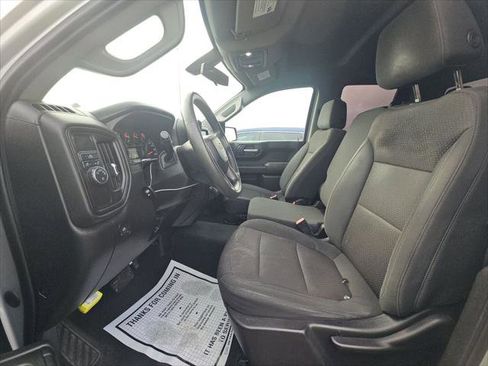 Used 2020 Chevrolet Silverado 1500 Custom w/ Custom Value Package image 11