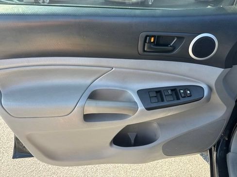 Used 2012 Toyota Tacoma 4x4 Double Cab image 14