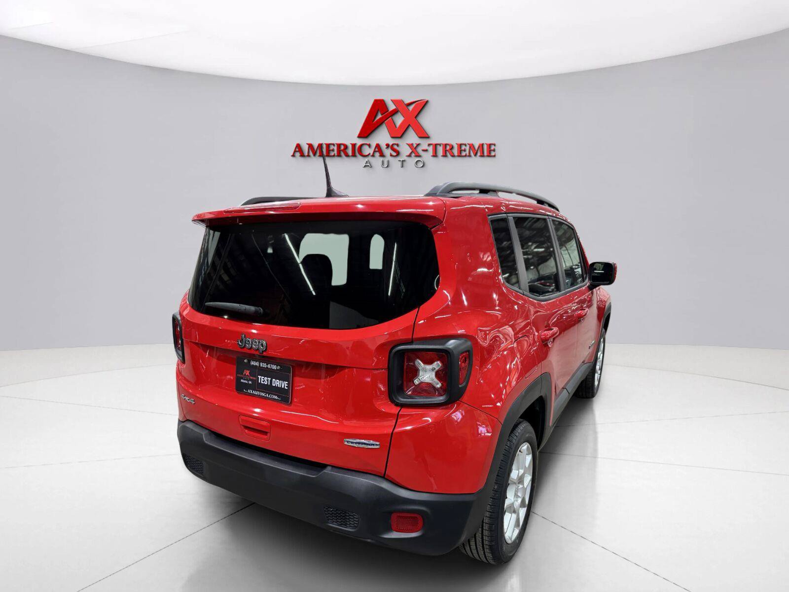 Used 2020 Jeep Renegade Latitude AWD/4WD image 7