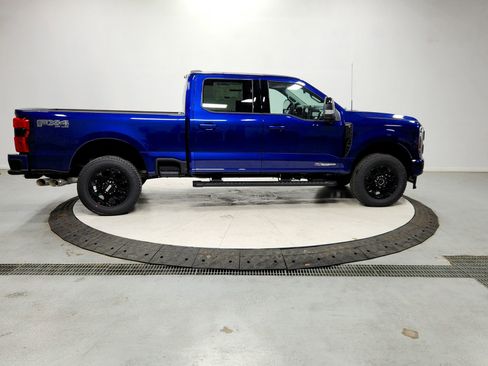 New 2026 Ford F250 Lariat w/ Black Appearance Package AWD/4WD image 8