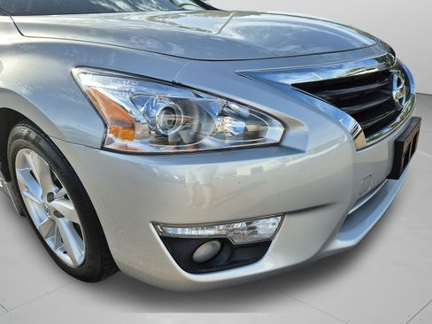 Used 2015 Nissan Altima 2.5 SV w/ Convenience Package FWD image 35