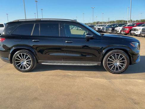 Used 2023 Mercedes-Benz GLS 450 4MATIC image 9