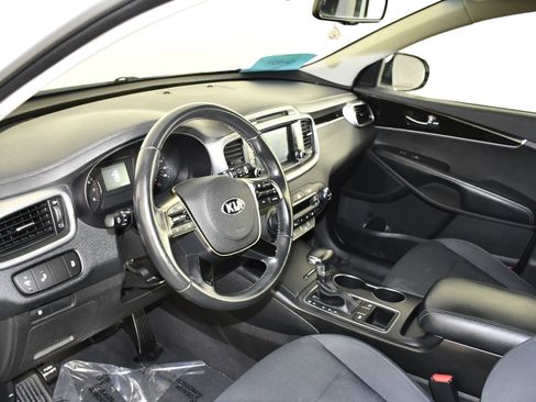 Used 2019 Kia Sorento FWD w/ LX Convenience Package image 35