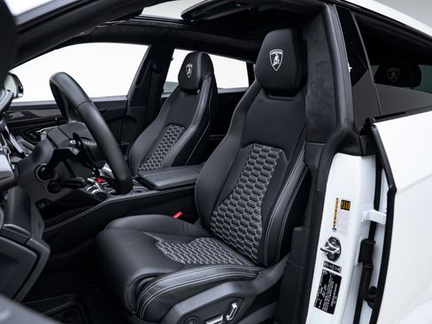 Used 2023 Lamborghini Urus S image 17
