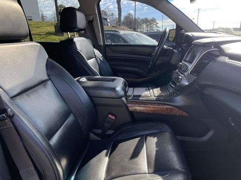Used 2018 Chevrolet Suburban Premier image 14