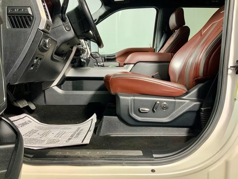 Used 2019 Ford F150 Platinum w/ FX4 Off-Road Package AWD/4WD image 20