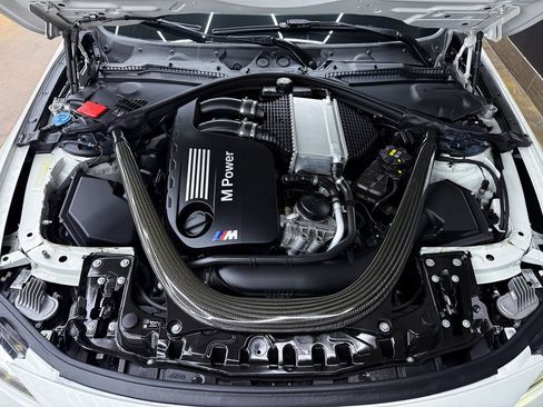 Used 2018 BMW M4 Coupe w/ Executive Package image 28