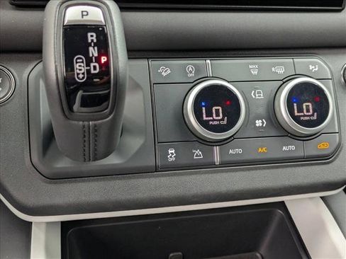 Used 2025 Land Rover Defender 110 S AWD/4WD image 9