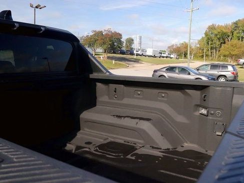 New 2025 GMC Hummer EV 2X image 7