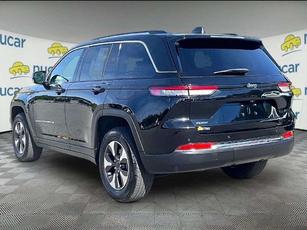 Used 2023 Jeep Grand Cherokee 4WD 4xe image 4